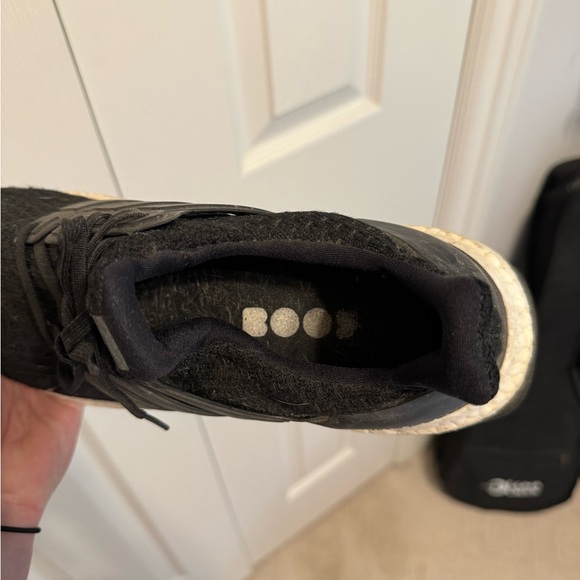 Adidas Ultraboost - Picture 4 of 5